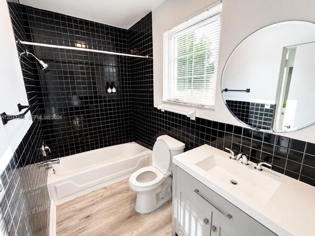 3025 Indian Creek Dr 110 110, Miami Beach, FL 33140