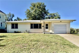 1308 N 10th Street, St Joseph, MO 64501