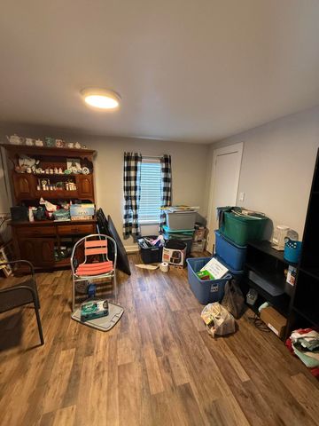 1356 W Pine Hill Road, London, KY 40744