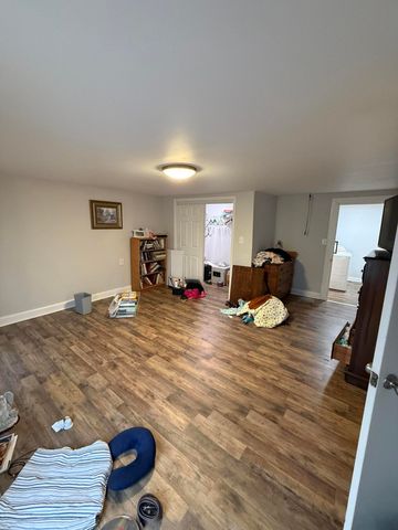 1356 W Pine Hill Road, London, KY 40744