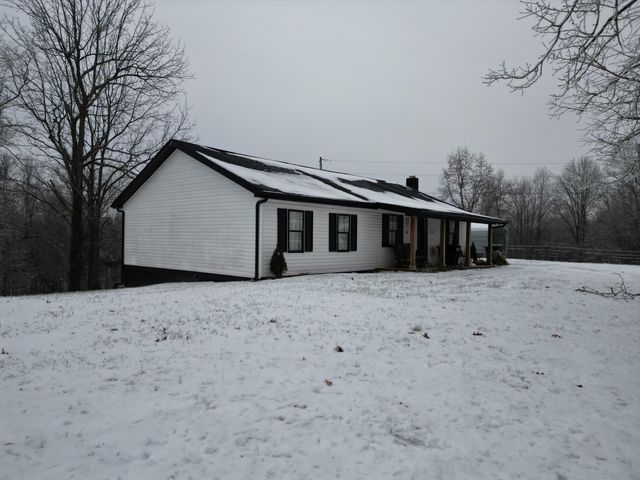 1356 W Pine Hill Road, London, KY 40744