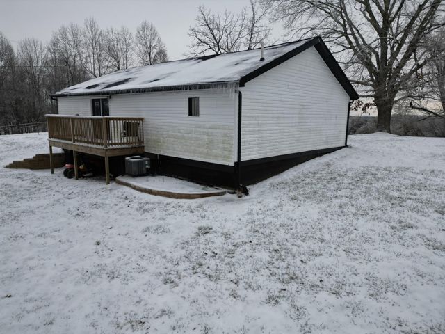 1356 W Pine Hill Road, London, KY 40744