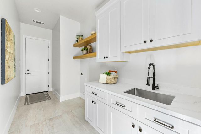 762 Glen-Mady Way, Folsom, CA 95630