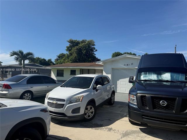 1141 NW 41st Ter, Lauderhill, FL 33313