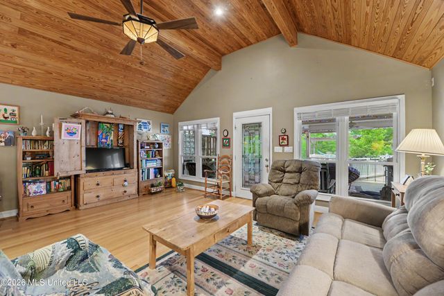6330 Shawnee Street, Kiln, MS 39556