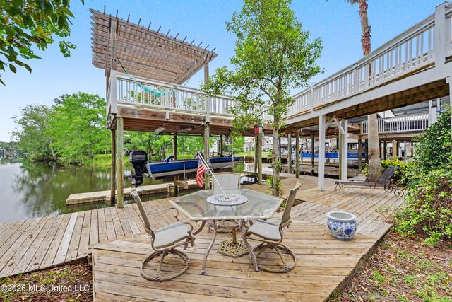 6330 Shawnee Street, Kiln, MS 39556