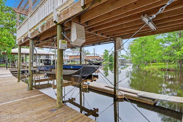 6330 Shawnee Street, Kiln, MS 39556