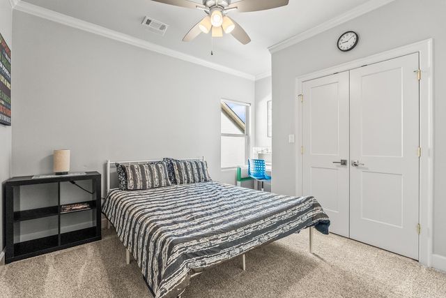 301 Kanis Ridge Dr, Little Rock, AR 72223