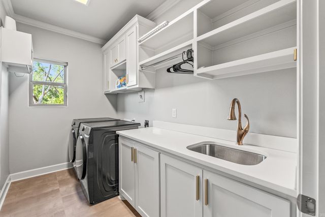 301 Kanis Ridge Dr, Little Rock, AR 72223