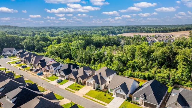 301 Kanis Ridge Dr, Little Rock, AR 72223