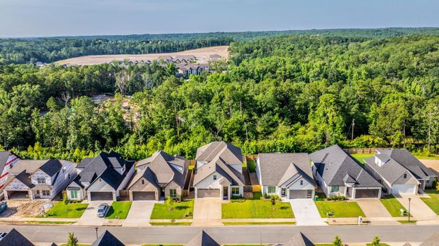 301 Kanis Ridge Dr, Little Rock, AR 72223