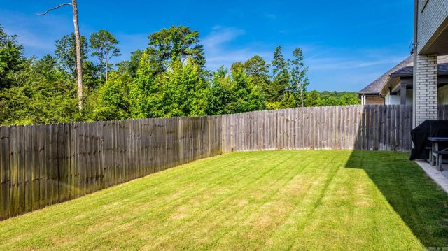 301 Kanis Ridge Dr, Little Rock, AR 72223