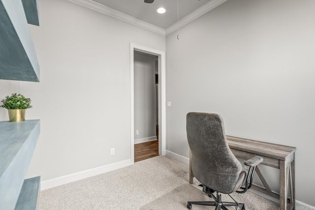 301 Kanis Ridge Dr, Little Rock, AR 72223