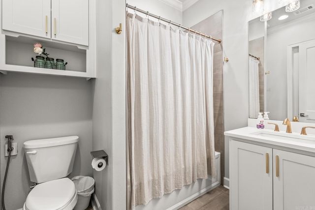 301 Kanis Ridge Dr, Little Rock, AR 72223