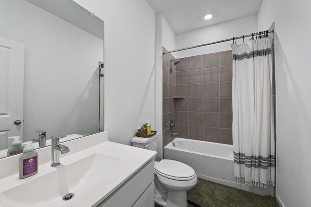 815 Devils Bridge Street, Conroe, TX 77303