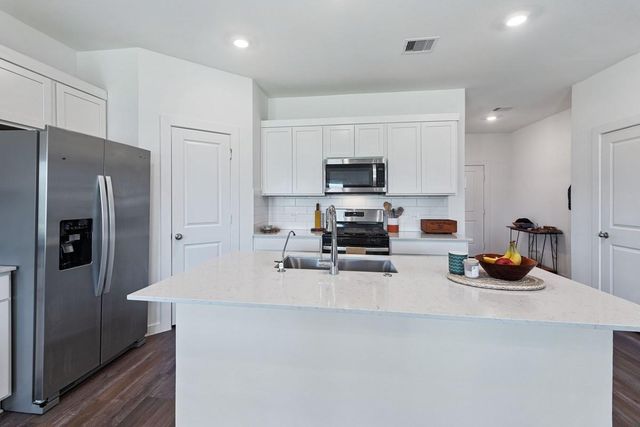 815 Devils Bridge Street, Conroe, TX 77303