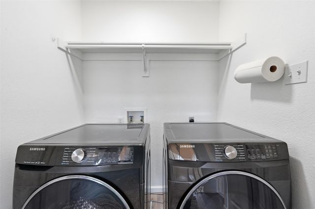 3901 Silver Meadow Lane, Grand Prairie, TX 75052