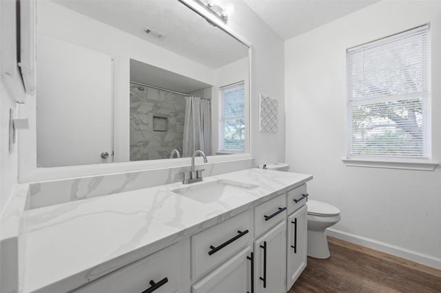 3901 Silver Meadow Lane, Grand Prairie, TX 75052