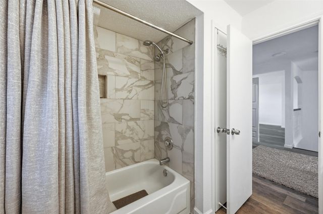 3901 Silver Meadow Lane, Grand Prairie, TX 75052