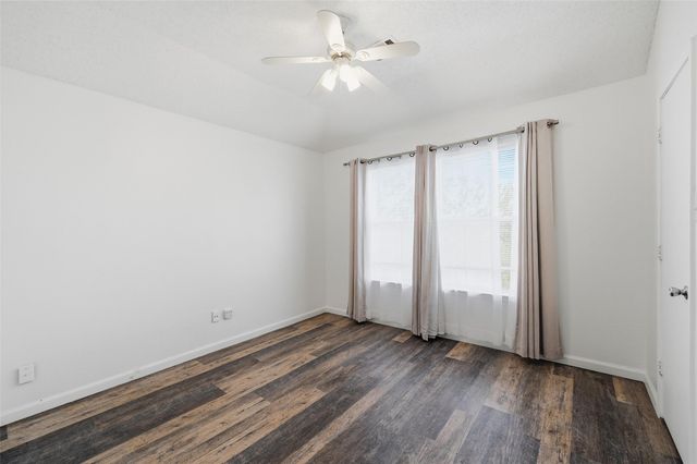 3901 Silver Meadow Lane, Grand Prairie, TX 75052