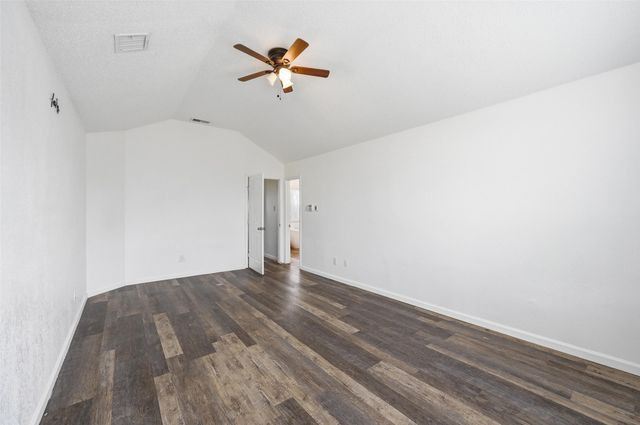 3901 Silver Meadow Lane, Grand Prairie, TX 75052