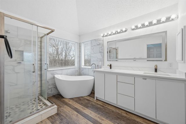 3901 Silver Meadow Lane, Grand Prairie, TX 75052