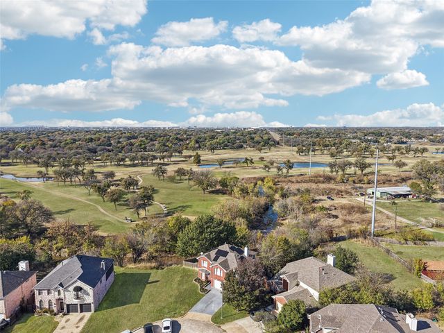 3901 Silver Meadow Lane, Grand Prairie, TX 75052
