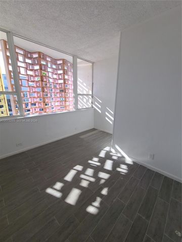 2406 E Oakland Park Boulevard, Fort Lauderdale, FL 33306