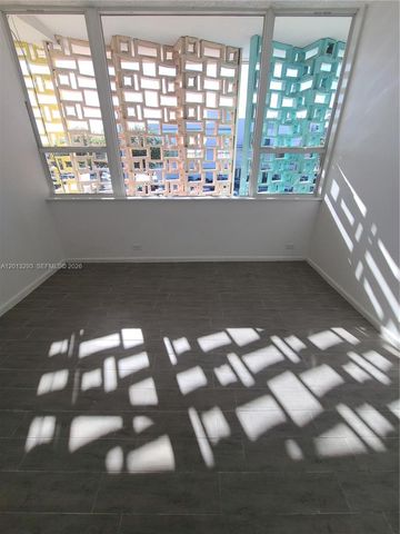 2406 E Oakland Park Boulevard, Fort Lauderdale, FL 33306