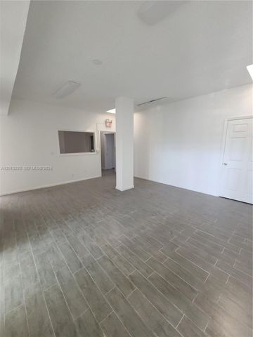 2406 E Oakland Park Boulevard, Fort Lauderdale, FL 33306