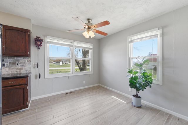 925 E Betsy Ross Dr, Andover, KS 67002