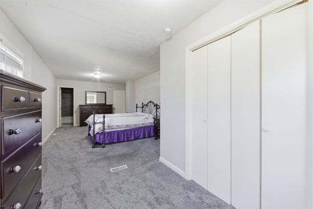 925 E Betsy Ross Dr, Andover, KS 67002