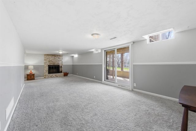 925 E Betsy Ross Dr, Andover, KS 67002