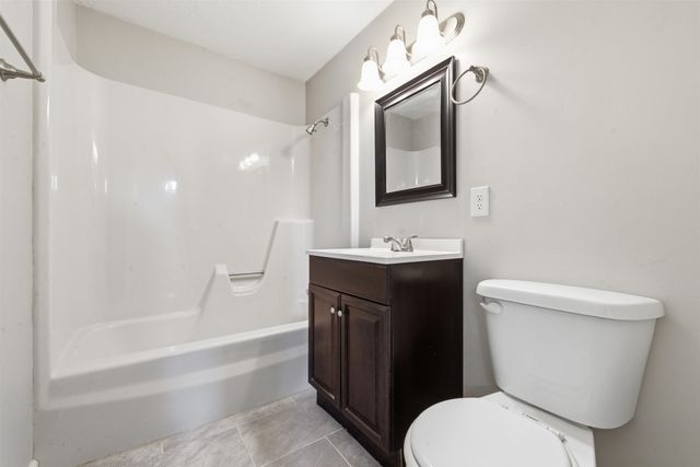 925 E Betsy Ross Dr, Andover, KS 67002