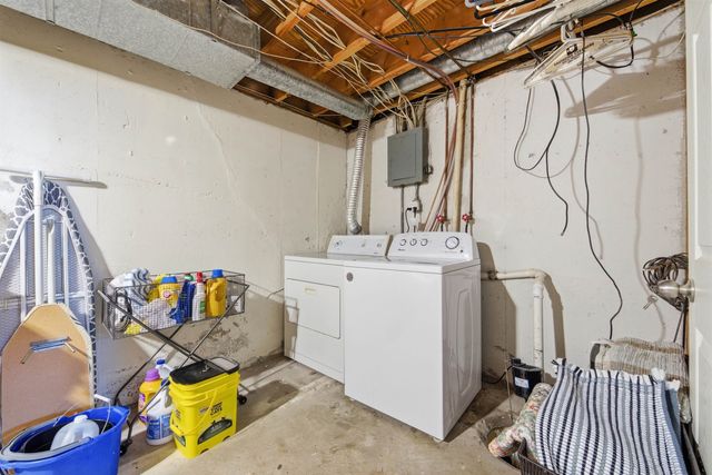 925 E Betsy Ross Dr, Andover, KS 67002