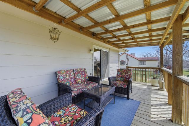 925 E Betsy Ross Dr, Andover, KS 67002