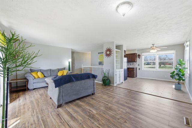 925 E Betsy Ross Dr, Andover, KS 67002