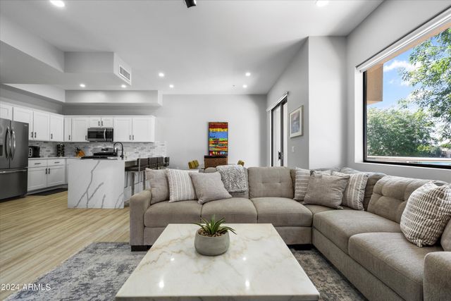 8270 N HAYDEN Road 2005, Scottsdale, AZ 85258