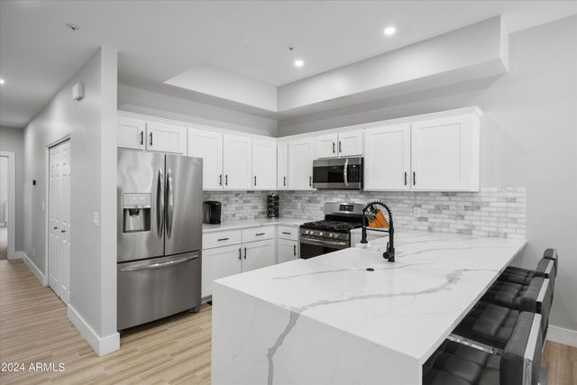 8270 N HAYDEN Road 2005, Scottsdale, AZ 85258