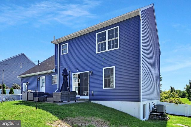 214 LOGHES DR, Manheim, PA 17545