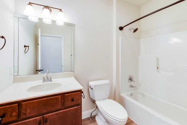 2427 Bennington Avenue, Schererville, IN 46375