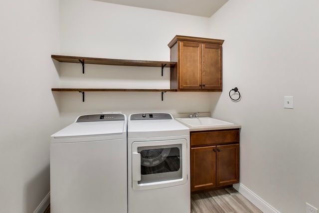 2427 Bennington Avenue, Schererville, IN 46375