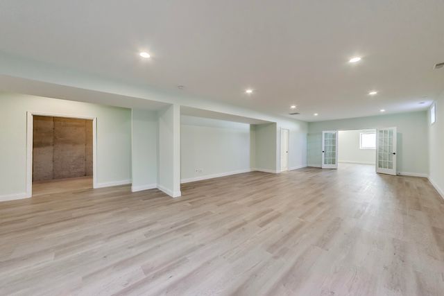 2427 Bennington Avenue, Schererville, IN 46375