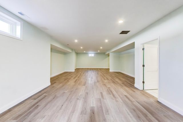 2427 Bennington Avenue, Schererville, IN 46375