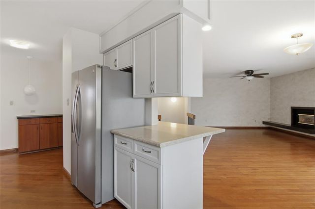 4322 Woodridge Drive, Eau Claire, WI 54701