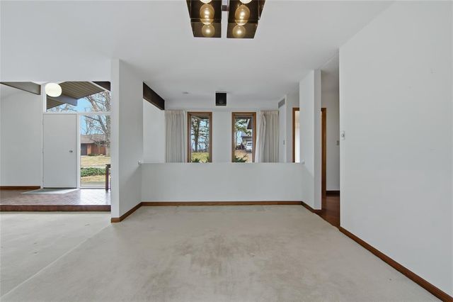 4322 Woodridge Drive, Eau Claire, WI 54701