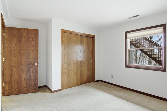 4322 Woodridge Drive, Eau Claire, WI 54701