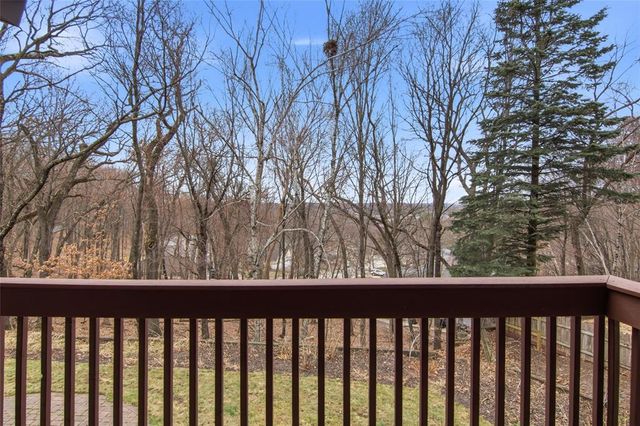 4322 Woodridge Drive, Eau Claire, WI 54701