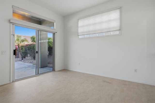 78668 Kentia Palm Drive, Palm Desert, CA 92211