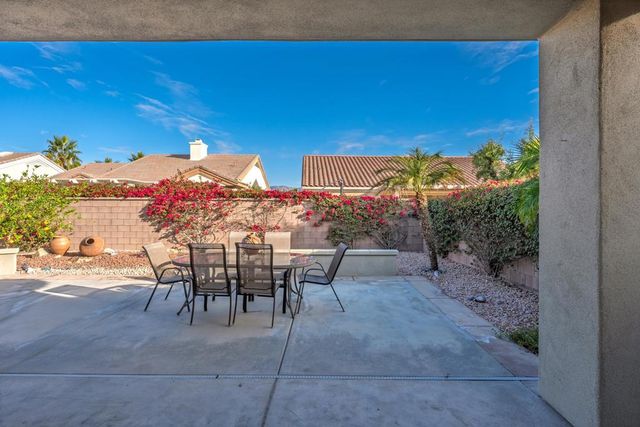78668 Kentia Palm Drive, Palm Desert, CA 92211
